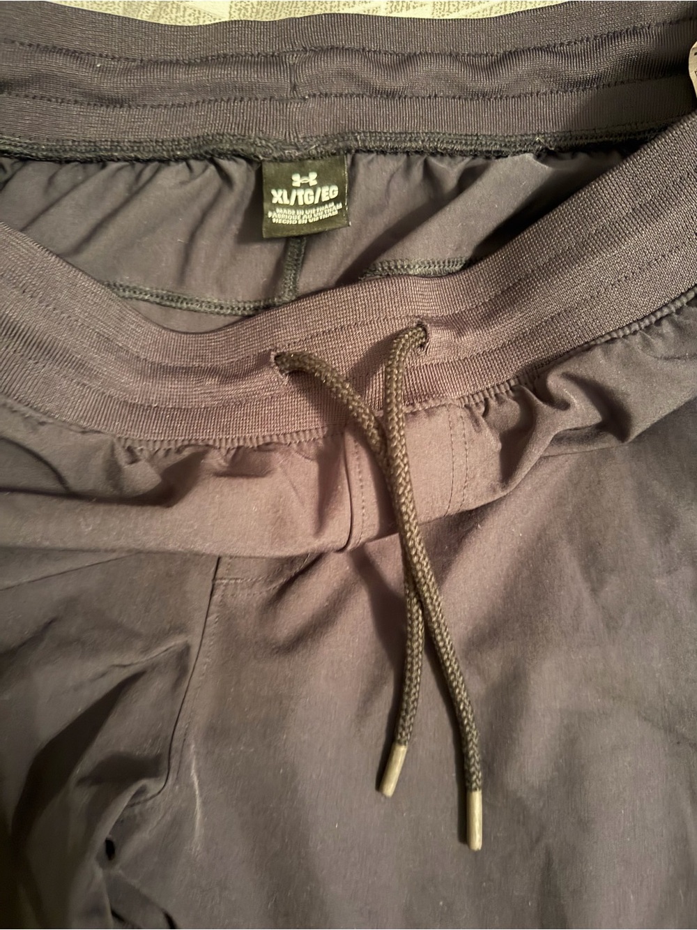 Under Armour Black Men's Jogger Sweatpants - Picture 3 of 3